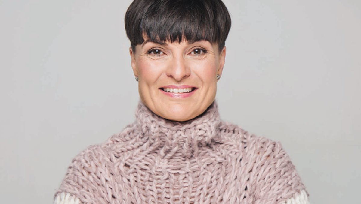 Bint eina bleyta troyggju við høgum hálsi